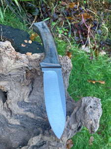 Drop point hunter/camp knife with leather sheath