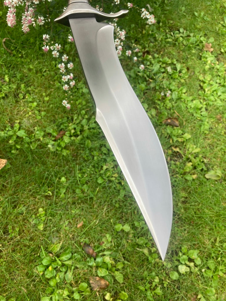 Large recurve Bowie with false edge