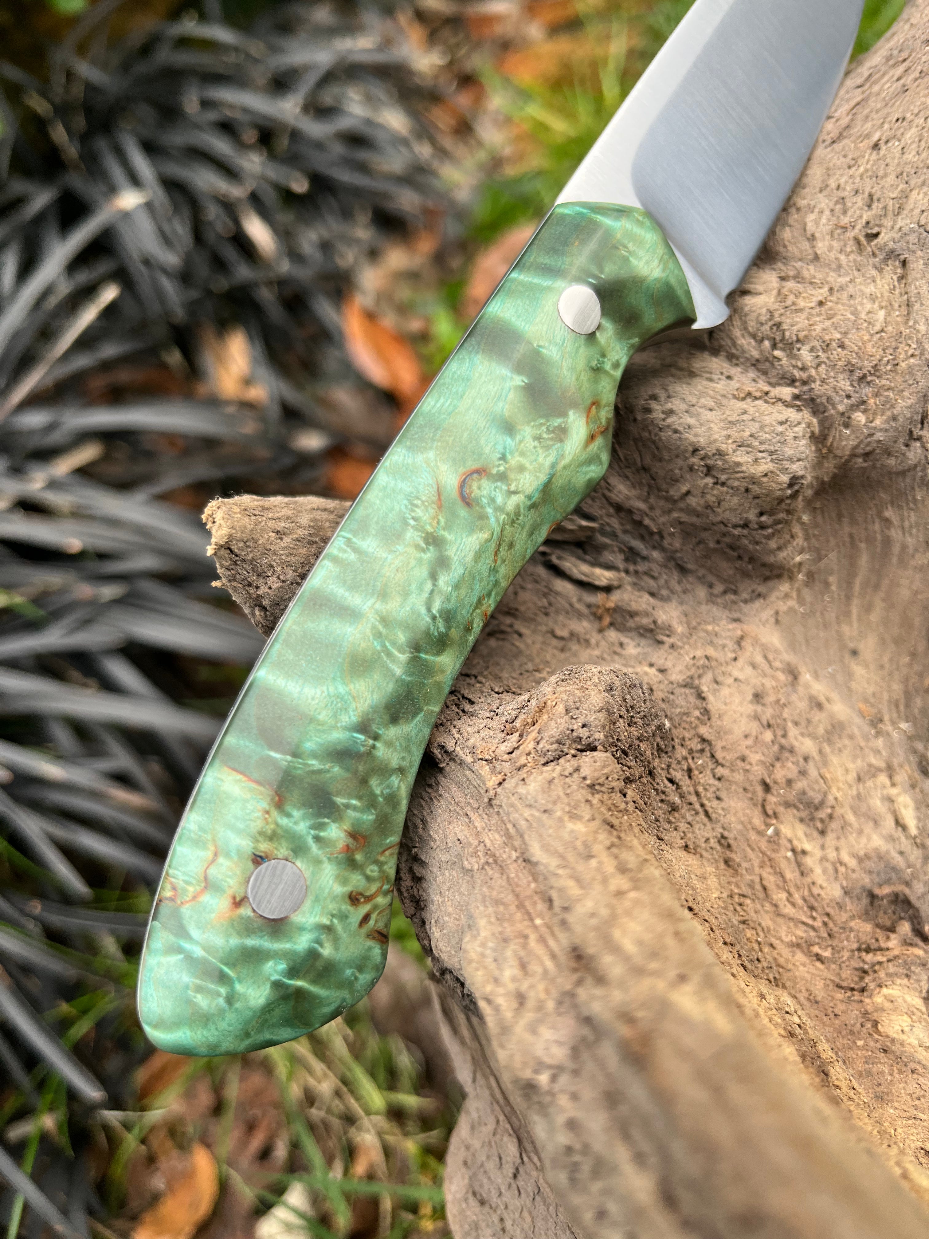 Drop point hunter with leather sheath